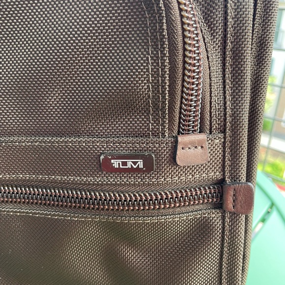 TUMI 2 wheel Brown Carry-On - Picture 5 of 15